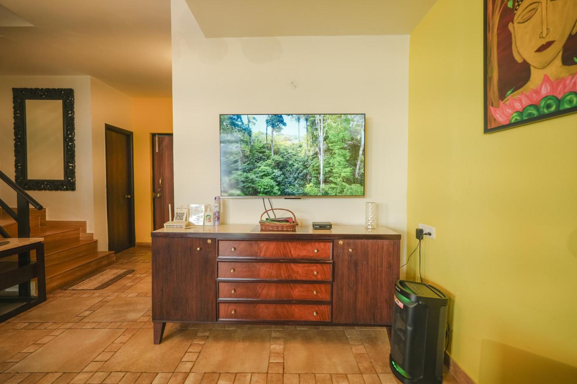 Villa M - Jia 3- 3Bhk In Candolim, Pool Facing, Near Beach, Breakfast Included Exteriör bild
