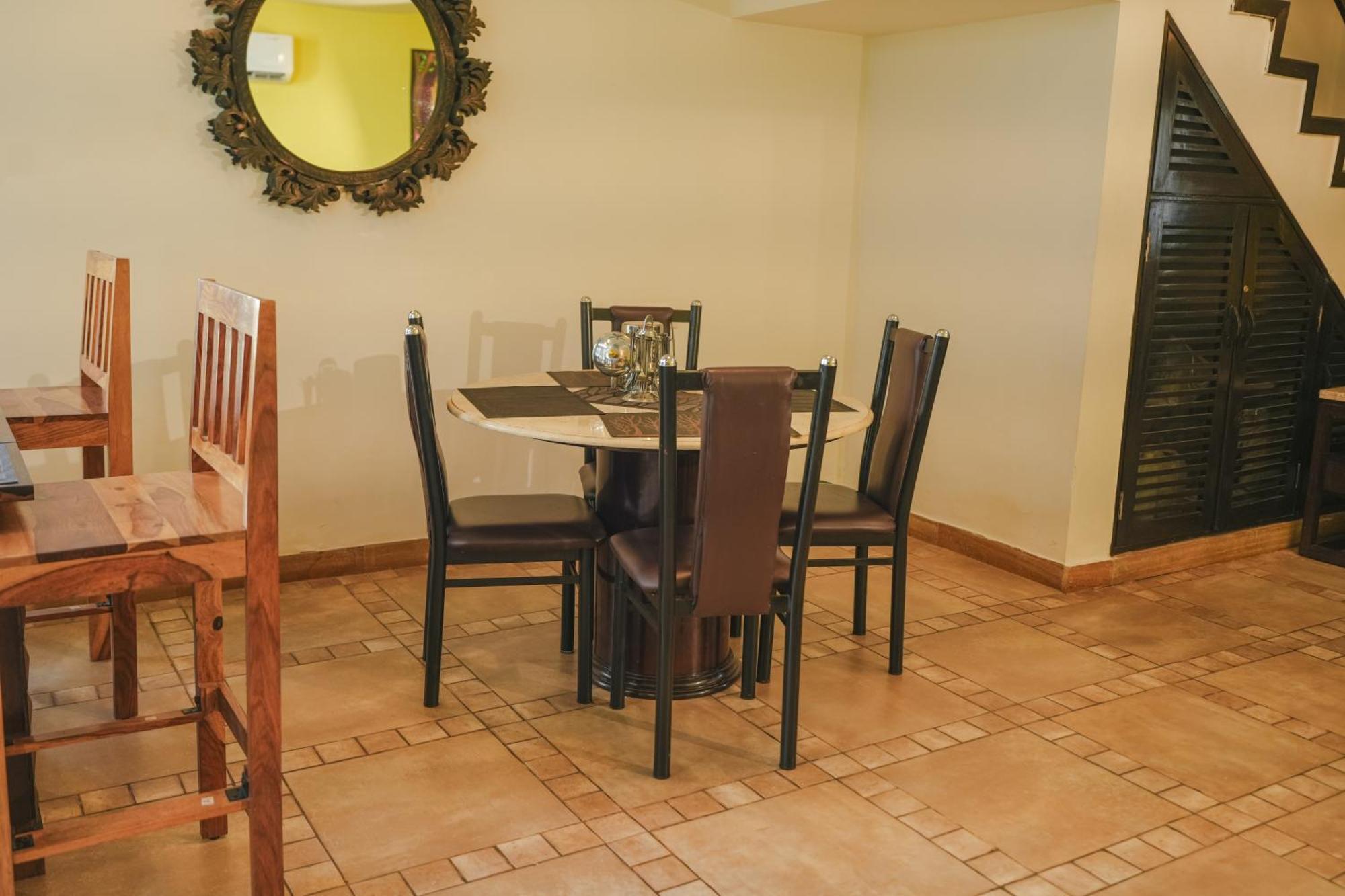 Villa M - Jia 3- 3Bhk In Candolim, Pool Facing, Near Beach, Breakfast Included Exteriör bild