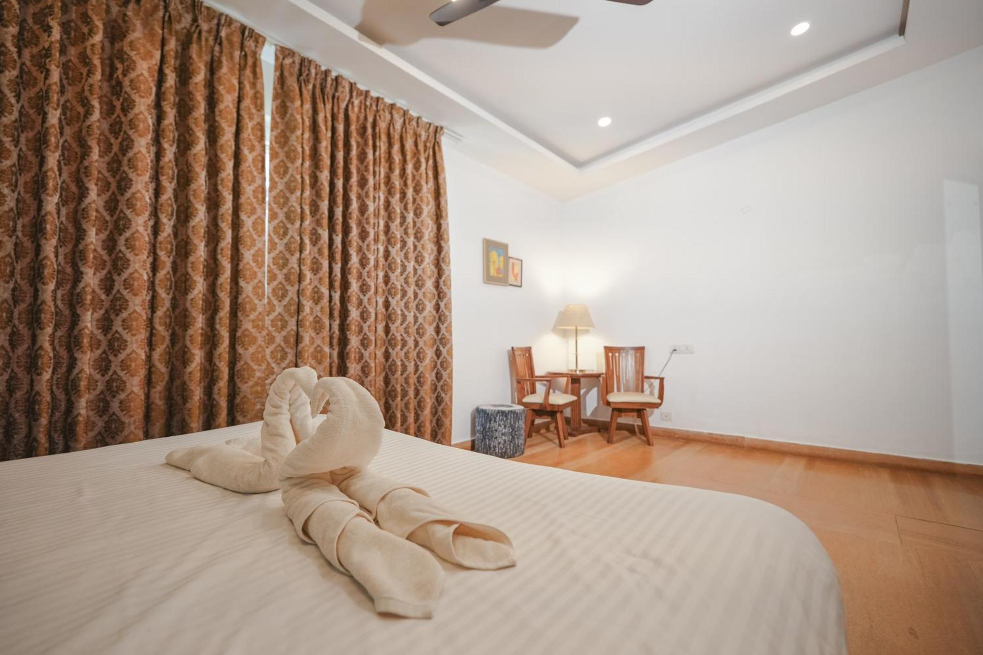 Villa M - Jia 3- 3Bhk In Candolim, Pool Facing, Near Beach, Breakfast Included Exteriör bild